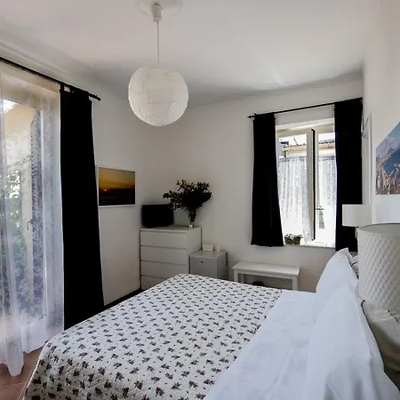 特蕾萨多摩住宿加早餐旅馆 那不勒斯