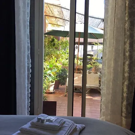 Terrazza Duomo Nocleg ze śniadaniem Neapol